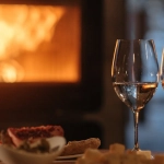 The Dog House Megaways игровой процесс с барабанами и символами собак